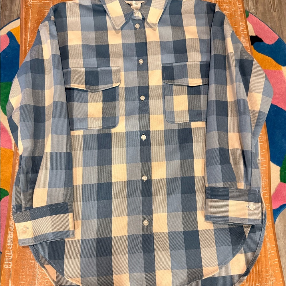 H&M Blue and Cream Plaid Women's Button Down Shirt (XS) oversized Fit